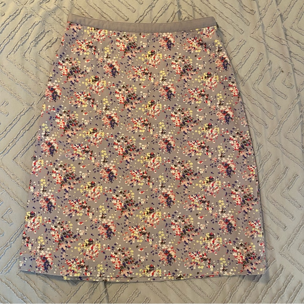Boden size 4 Lavender Floral Lined Pencil Skirt